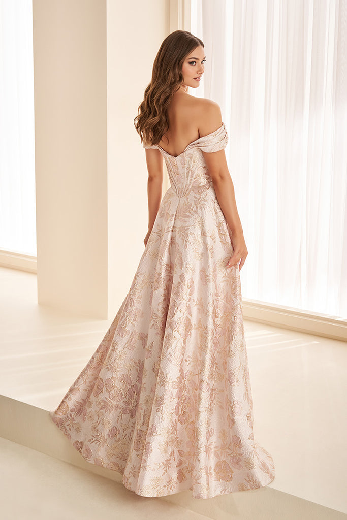 Ellie Wilde EW38043