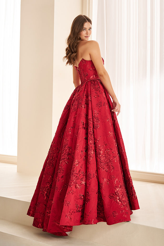 Ellie Wilde EW38100