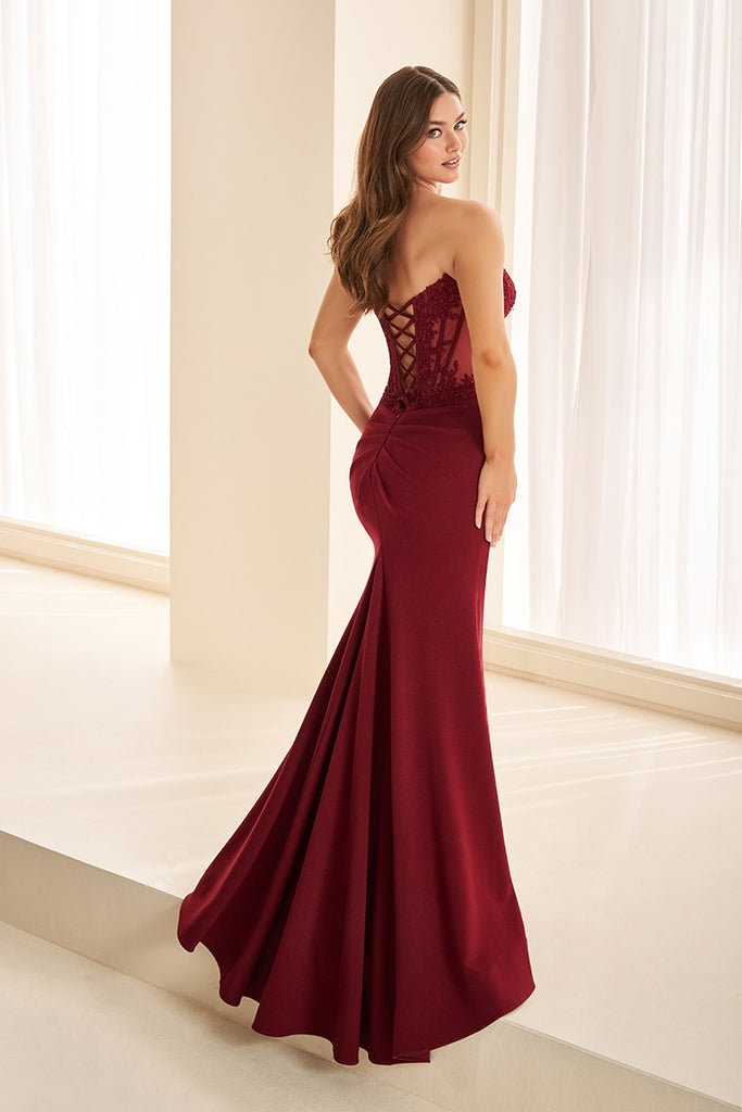 Ellie Wilde EW38096